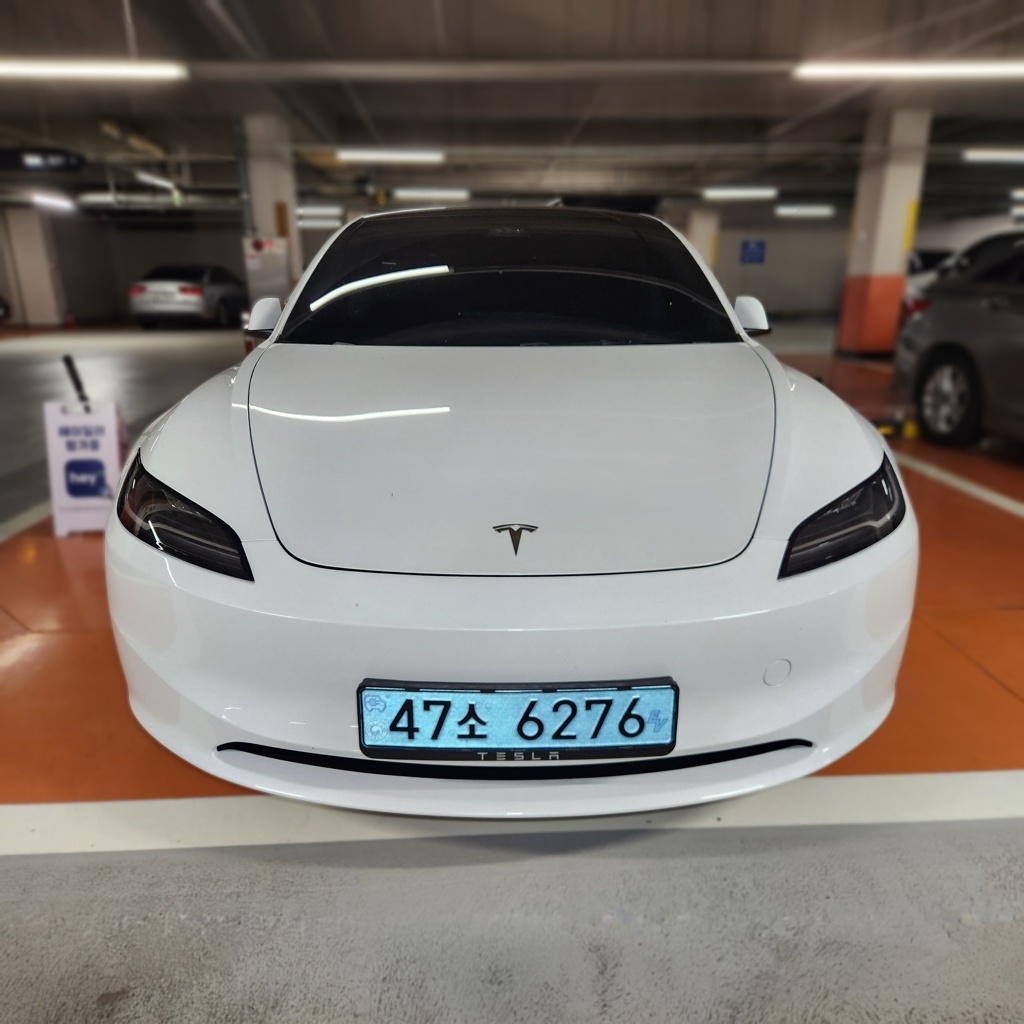 2024 Tesla MODEL 3 Highland RWD — photograph 1 of 1