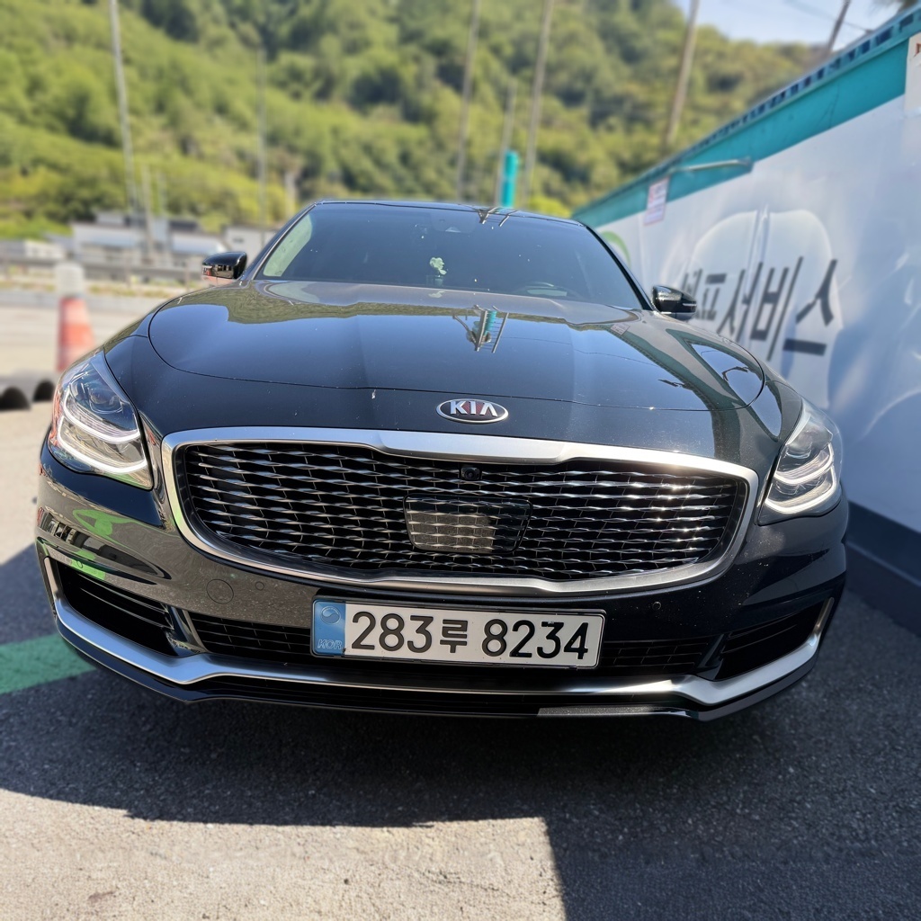 2019 Kia The K9 3.8 GDI AWD Grand PLATINUM — Korean import available from KcarDeals