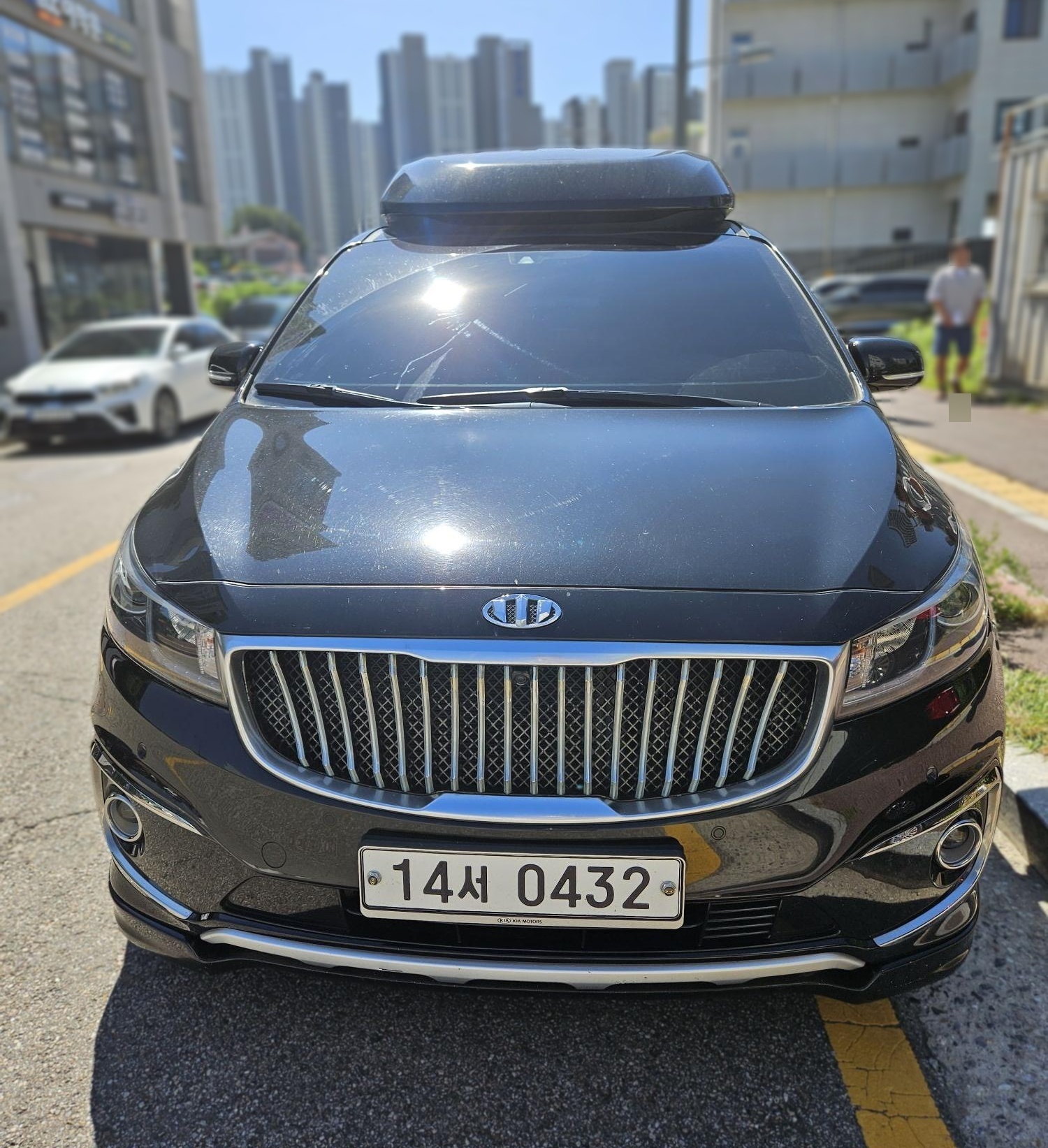 2017 Kia All New CARNIVAL Diesel 9-seater High Limousine Noblesse — Korean import available from KcarDeals