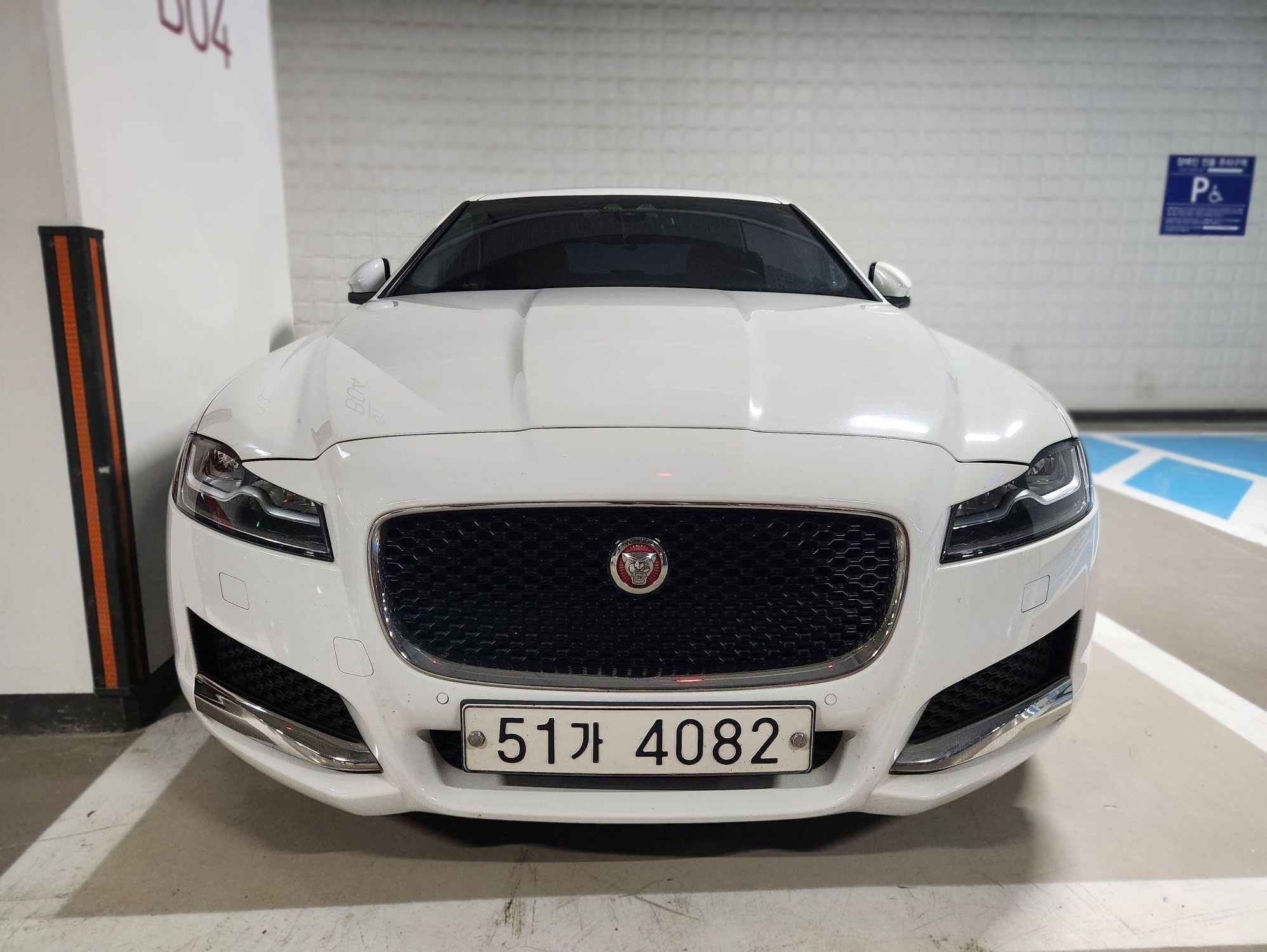 2017 Jaguar XF (X260) 20d Portfolio — Korean import available from KcarDeals