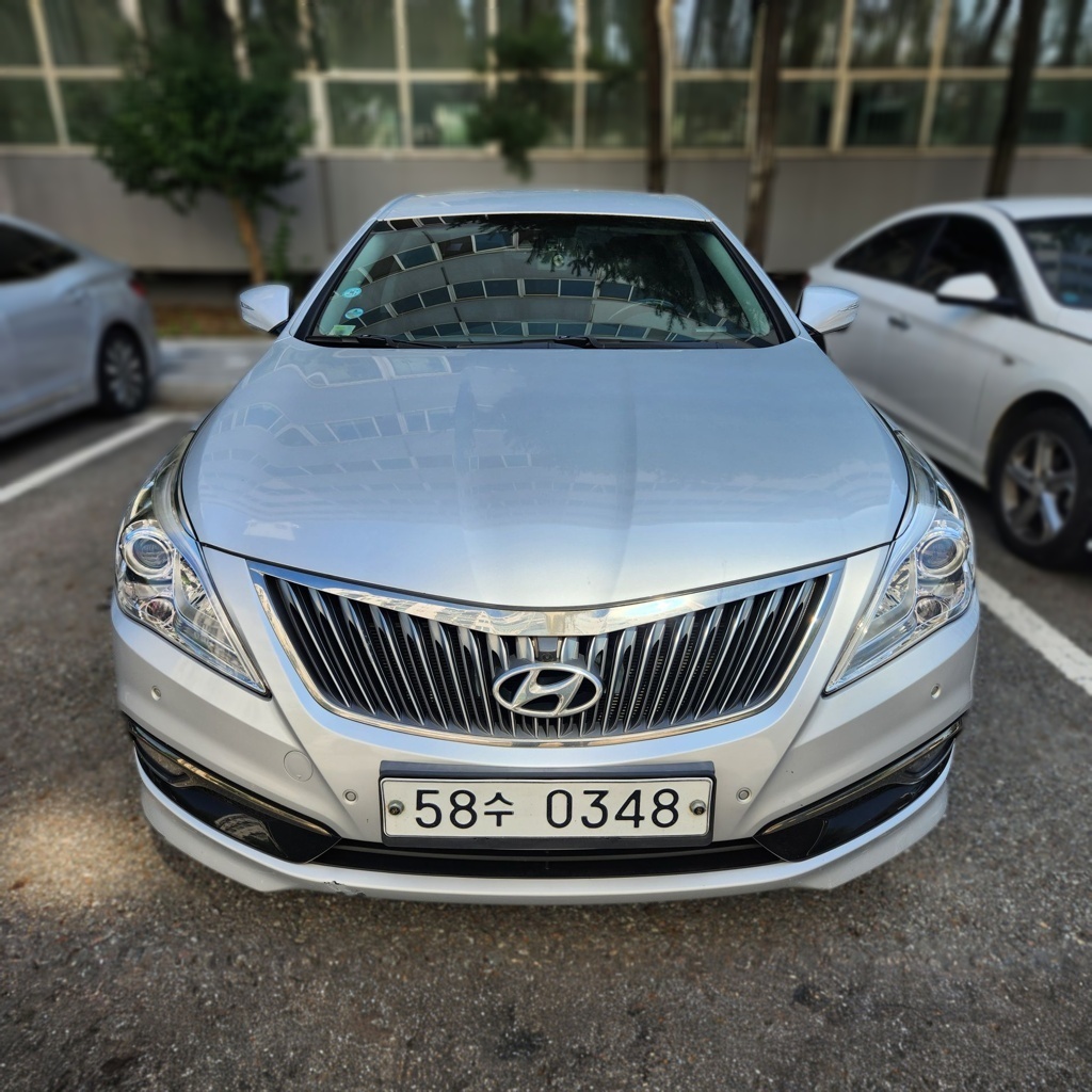 2017 Hyundai GRANDEUR HG — Korean import available from KcarDeals