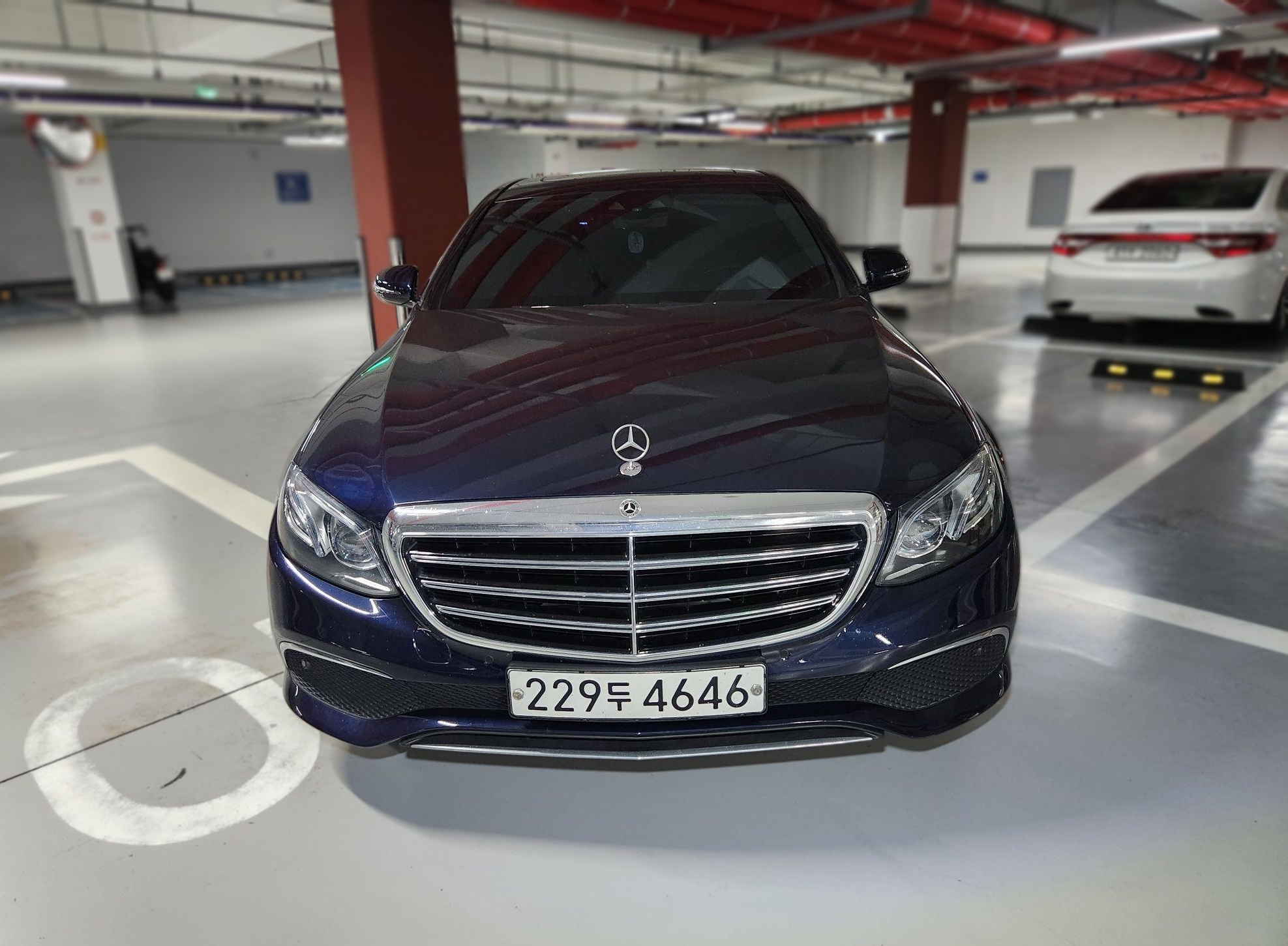 2018 Mercedes-Benz E220d AVANTGARDE — Korean import available from KcarDeals