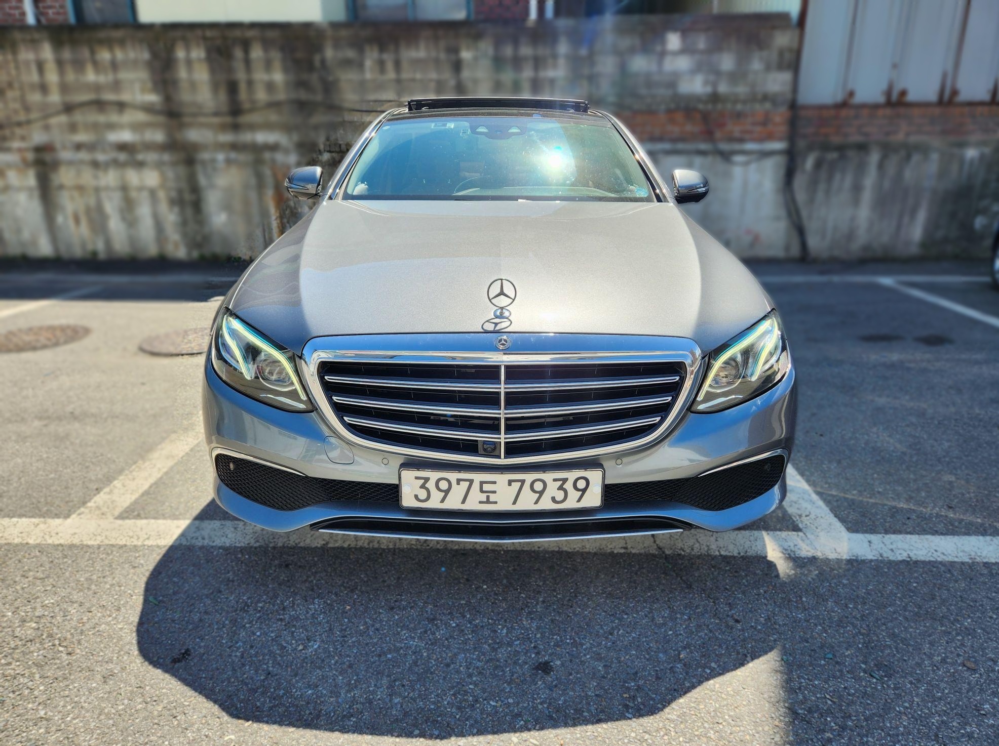 2017 Mercedes-Benz E300 4MATIC Exclusive — Korean import available from KcarDeals