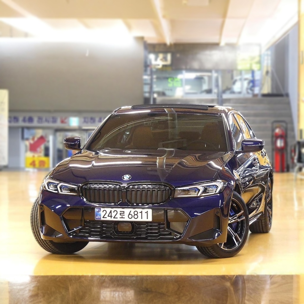 2025 BMW 3 SERIES (G20) 320i M SPORT — photograph 1 of 1