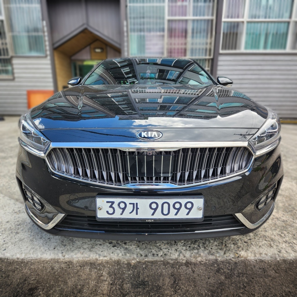 2017 Kia All New K7 2.4 GDI LIMITED — Korean import available from KcarDeals