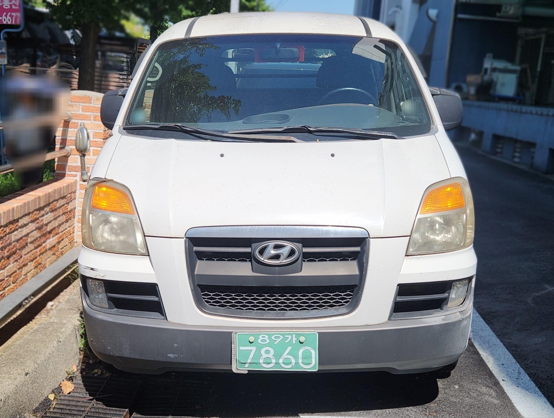 2005 Hyundai STAREX Jumbo 6-seater Window Van GX