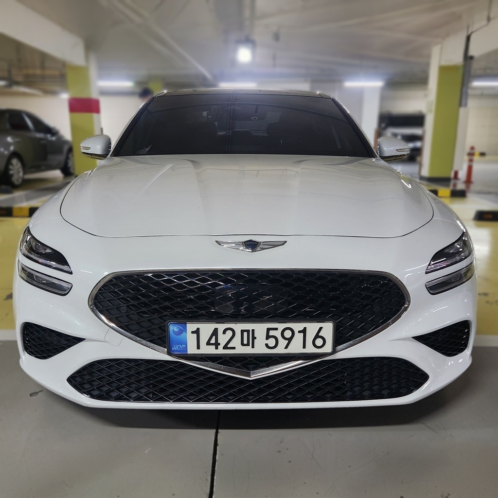 2021 Genesis The New G70 Gasoline 2.0T 2WD — photograph 1 of 1