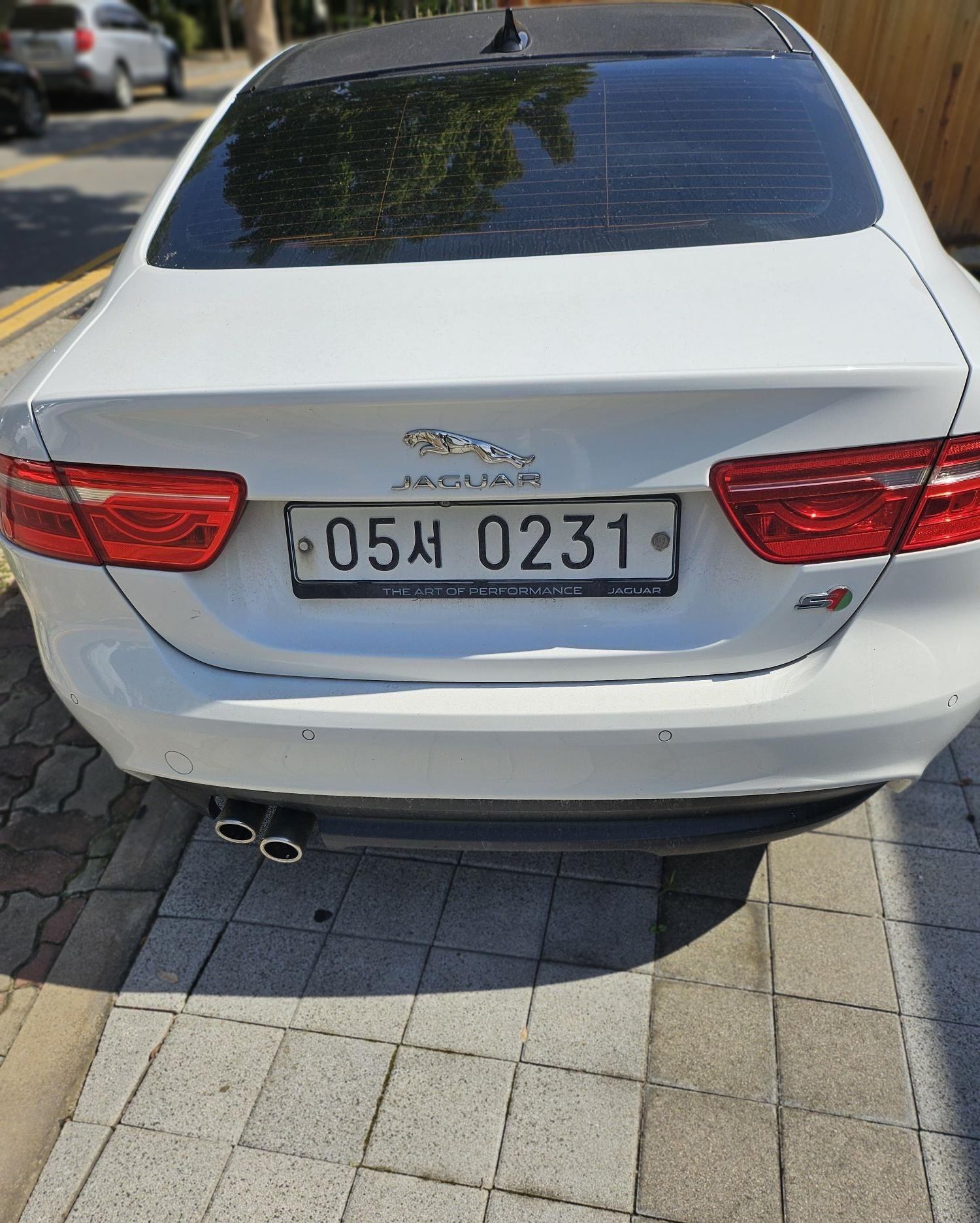 2016 Jaguar XE 20d Portfolio — Korean import available from KcarDeals