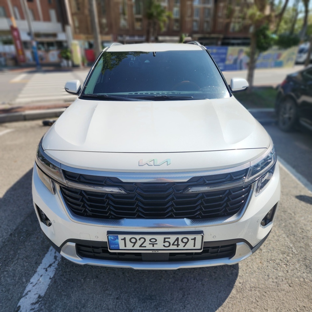 2023 Kia The New SELTOS GASOLINE 2.0 2WD Signature — photograph 1 of 1