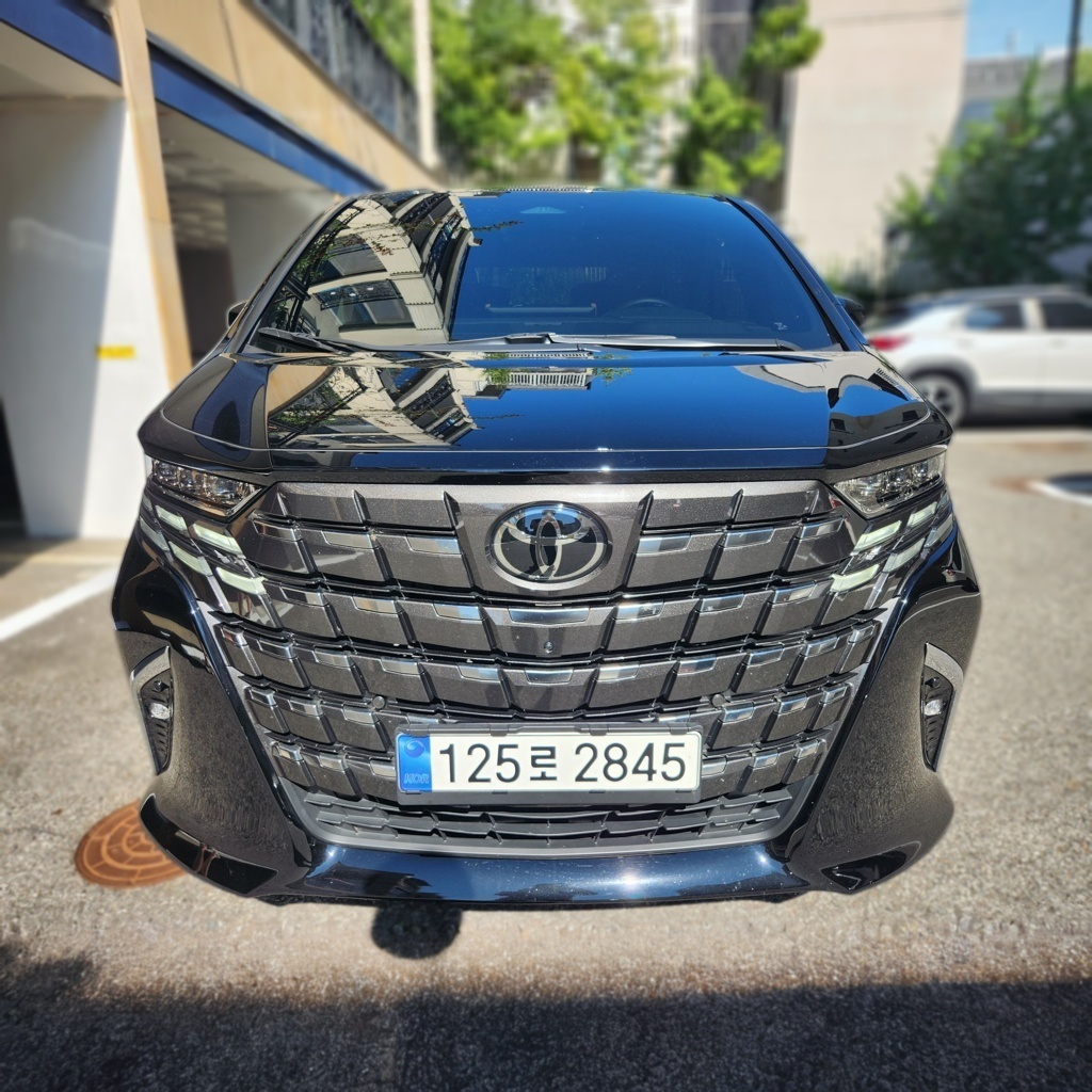 2024 Toyota Alphard 2.5 HYBRID 4WD Executive — photograph 1 of 1