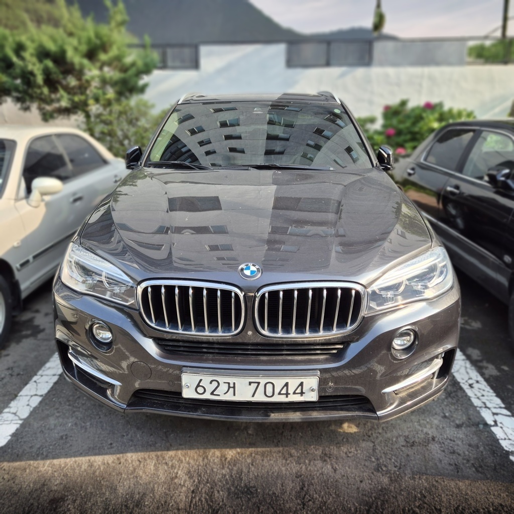 2017 BMW X5 (F15) xDrive 30d — Korean import available from KcarDeals