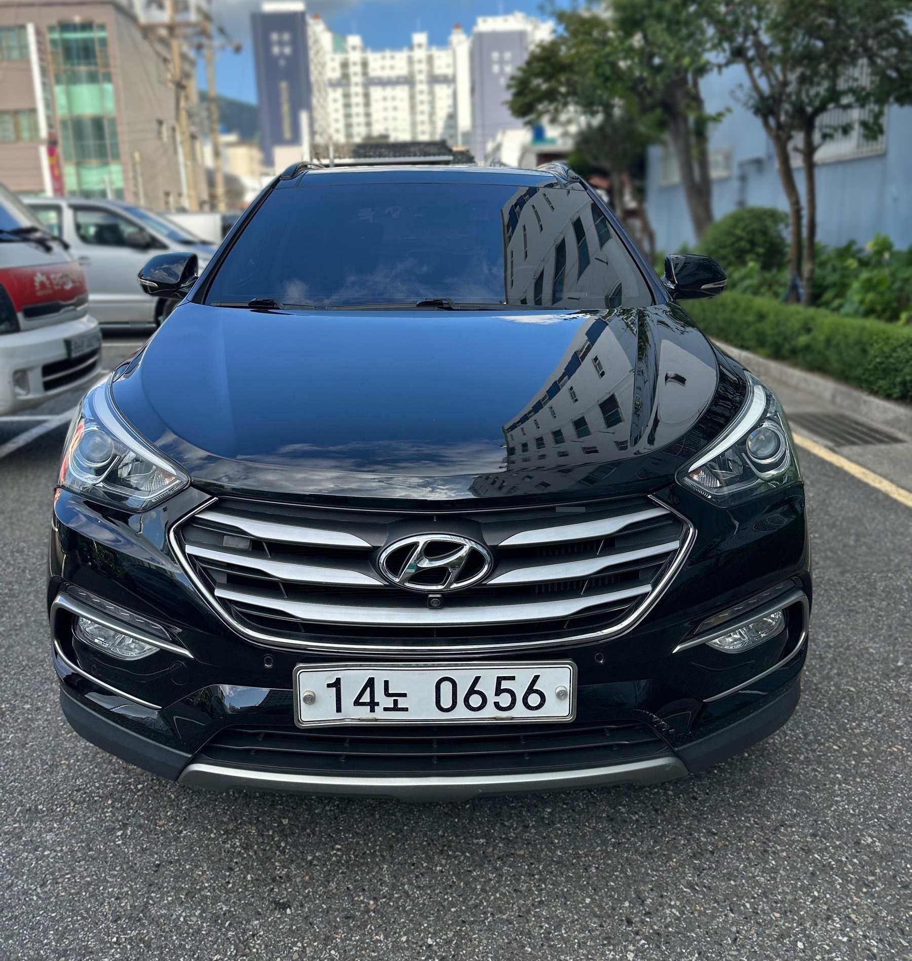 2016 Hyundai SANTA FE THE PRIME DIESEL 2.0 2WD Exclusive (5 Seater) — Korean import available from KcarDeals