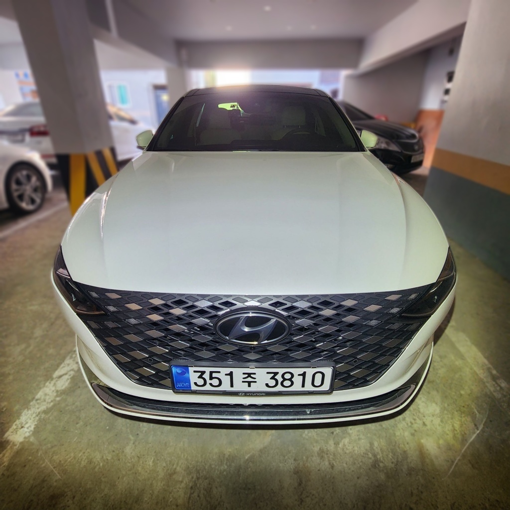 2022 Hyundai The New GRANDEUR IG 2.5 Gasoline LE BLANC — photograph 1 of 1
