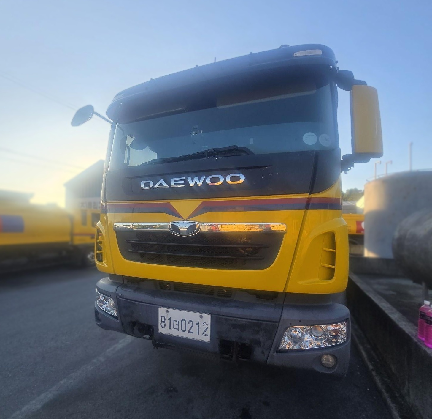 2017 tank 32KL Tanker 11,120cc — Korean import available from KcarDeals
