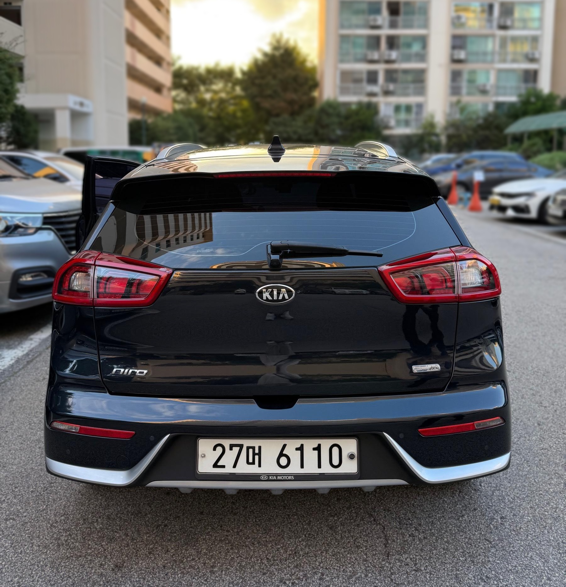 2018 Kia Niro Prestige — Korean import available from KcarDeals