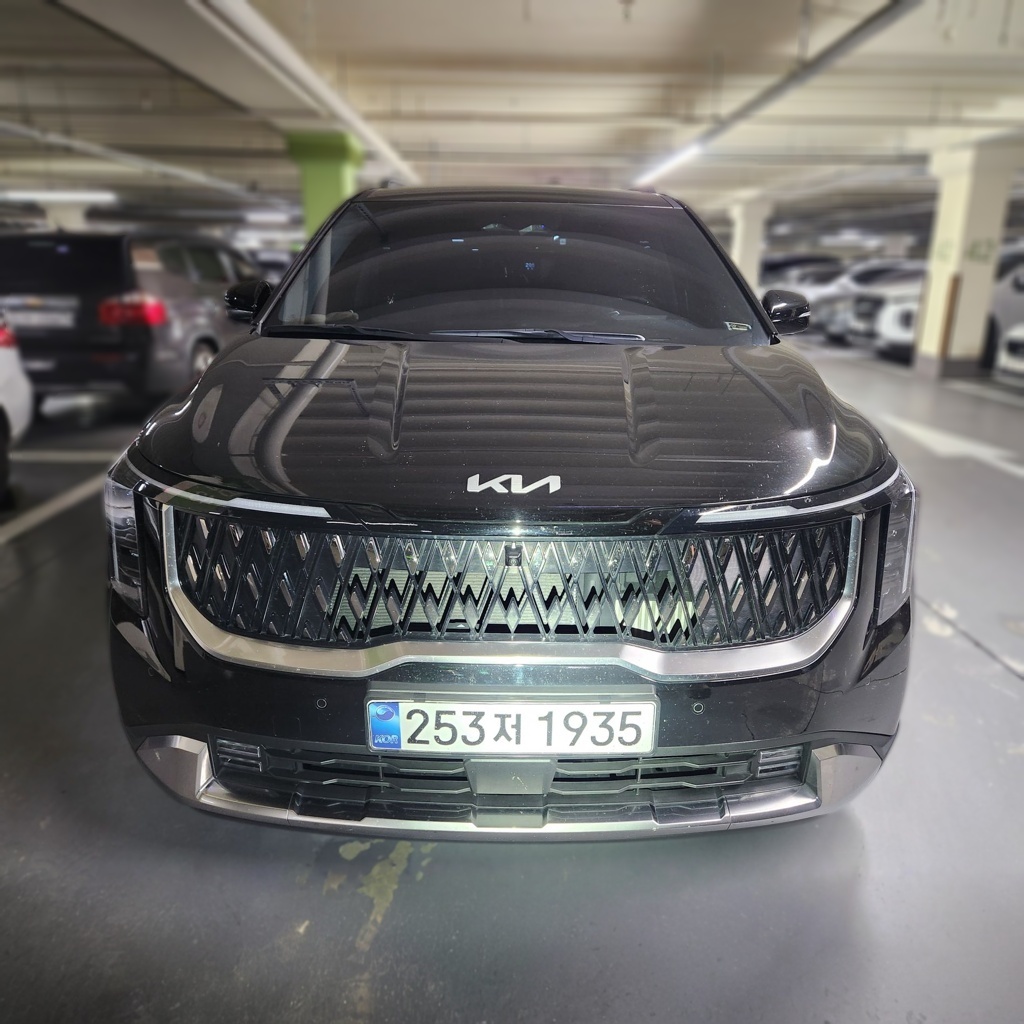 2024 Kia The New CARNIVAL (KA4) 2.2 DIESEL 9-seater Signature — photograph 1 of 1