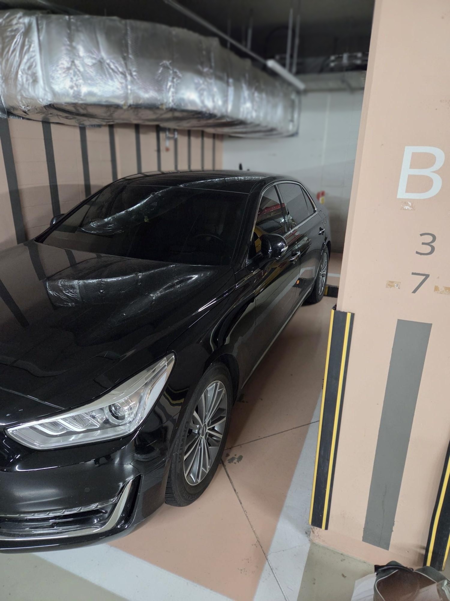 2016 Hyundai EQ900 3.8 GDI Luxury — Korean import available from KcarDeals