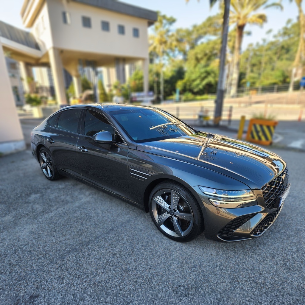 2025 Genesis The All New G80 FL 2.5T Gasoline AWD — photograph 1 of 1
