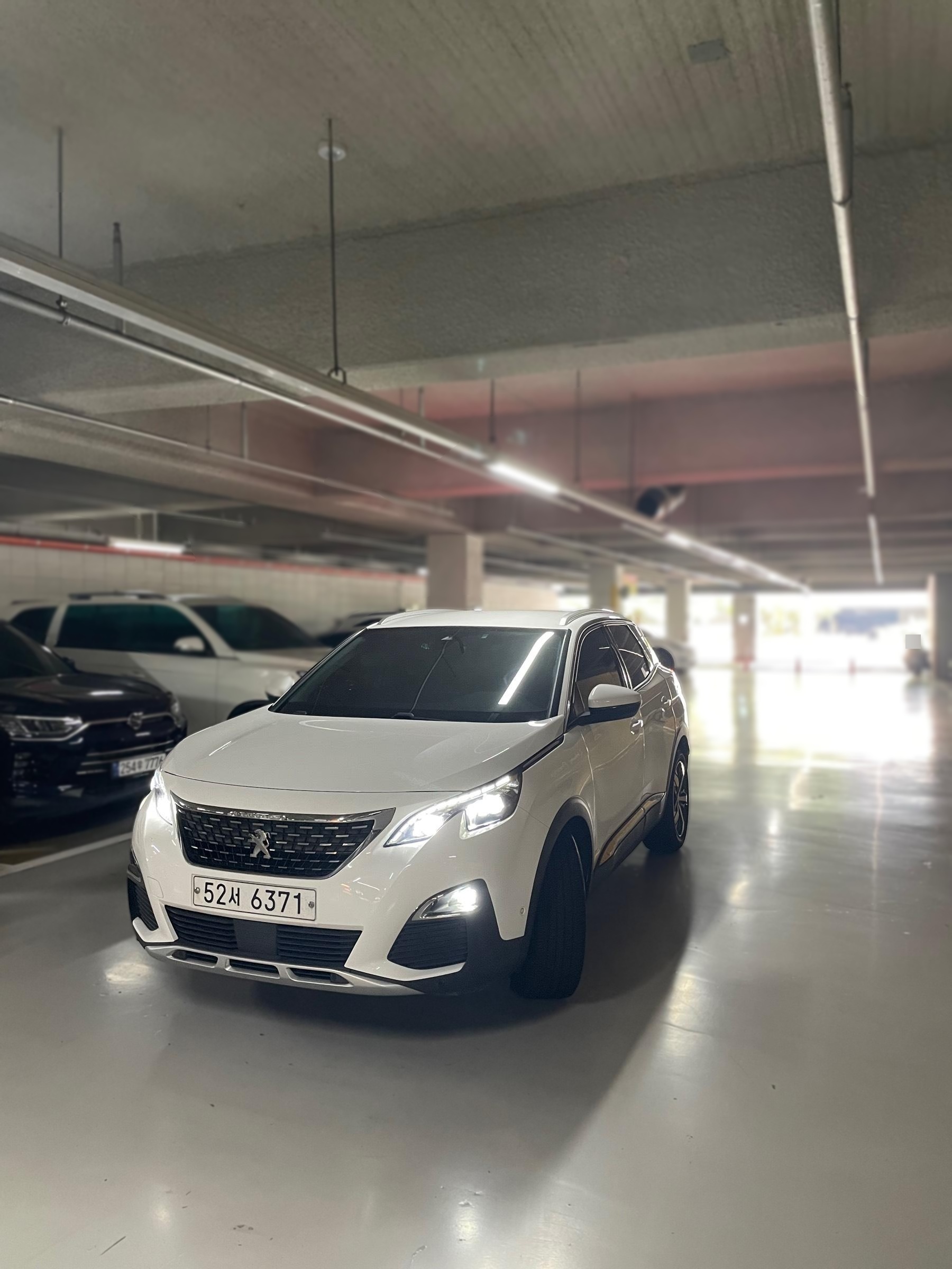 2018 Peugeot 3008 2 Generation 1.6 BlueHDi ALLURE — Korean import available from KcarDeals