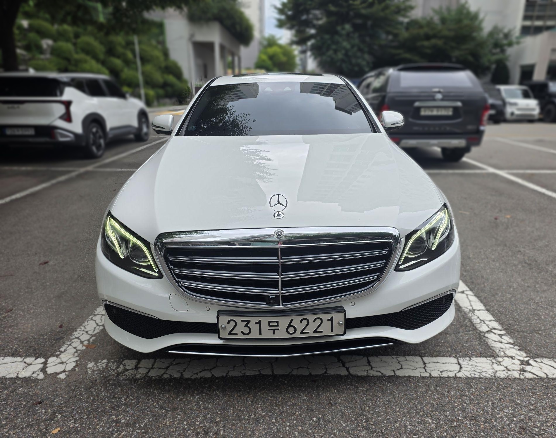 2018 Mercedes-Benz E300 4MATIC Exclusive