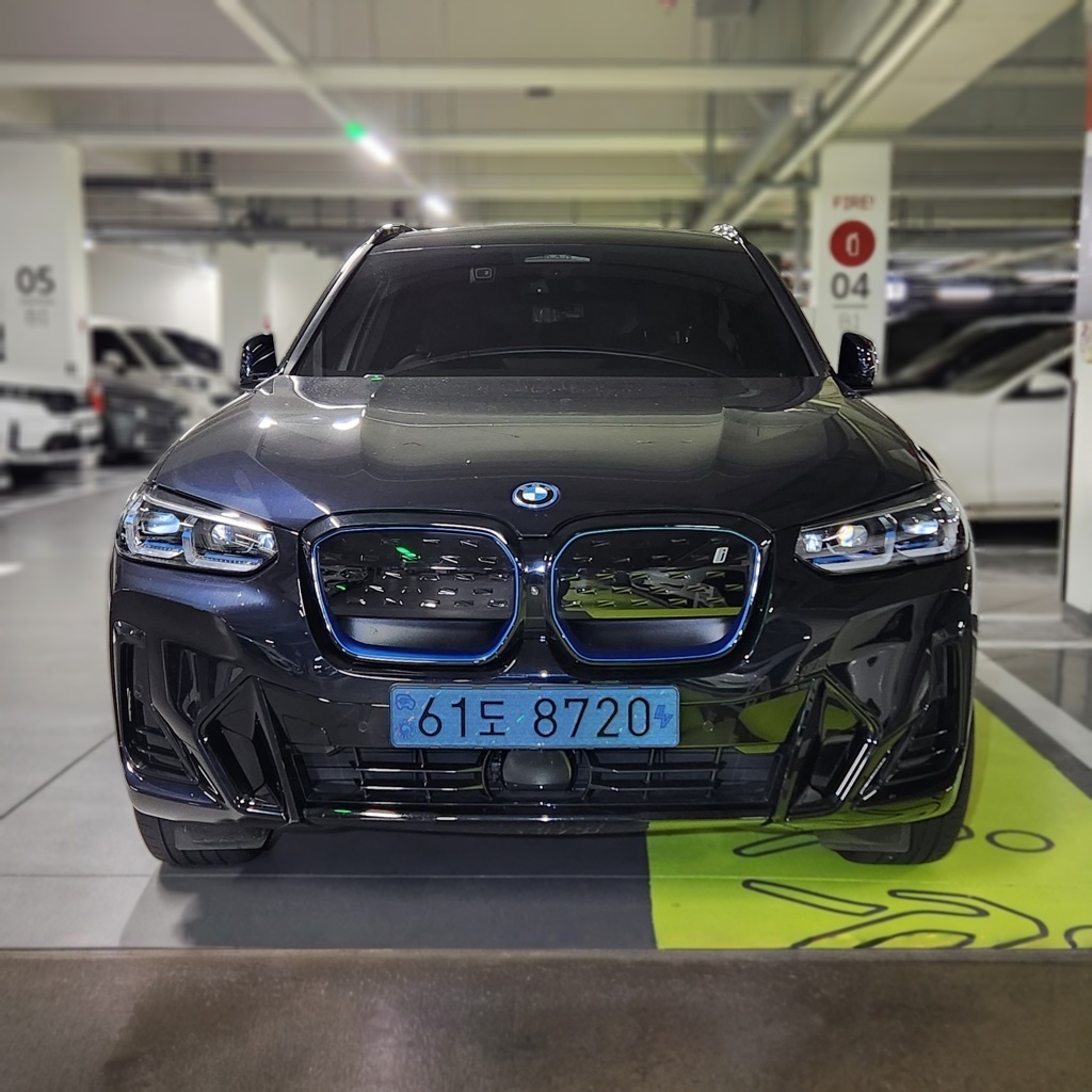 2024 BMW iX3 (G08) M SPORT — photograph 1 of 1