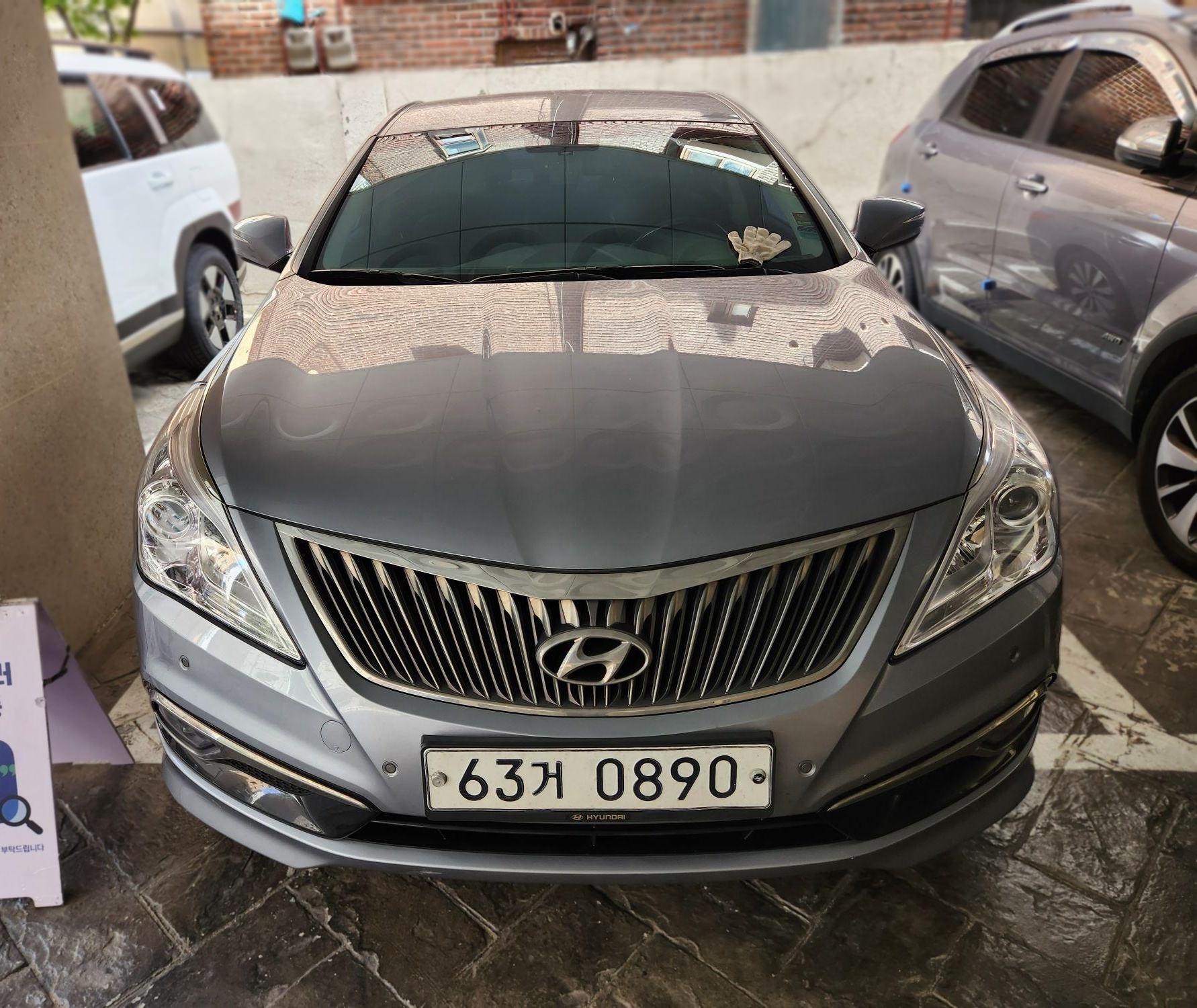 2016 Hyundai GRANDEUR HG Hybrid Premium — Korean import available from KcarDeals