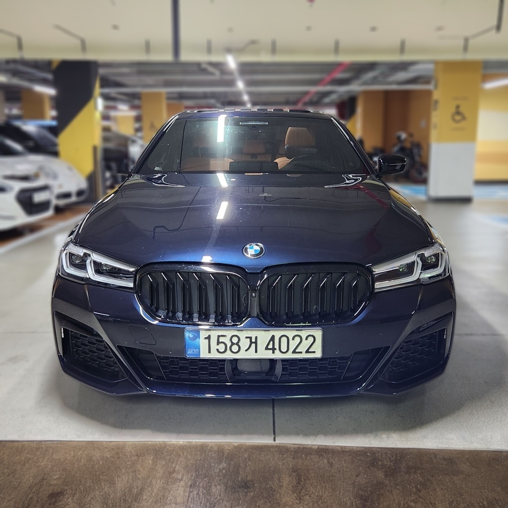 BMW 5 Series (G30)