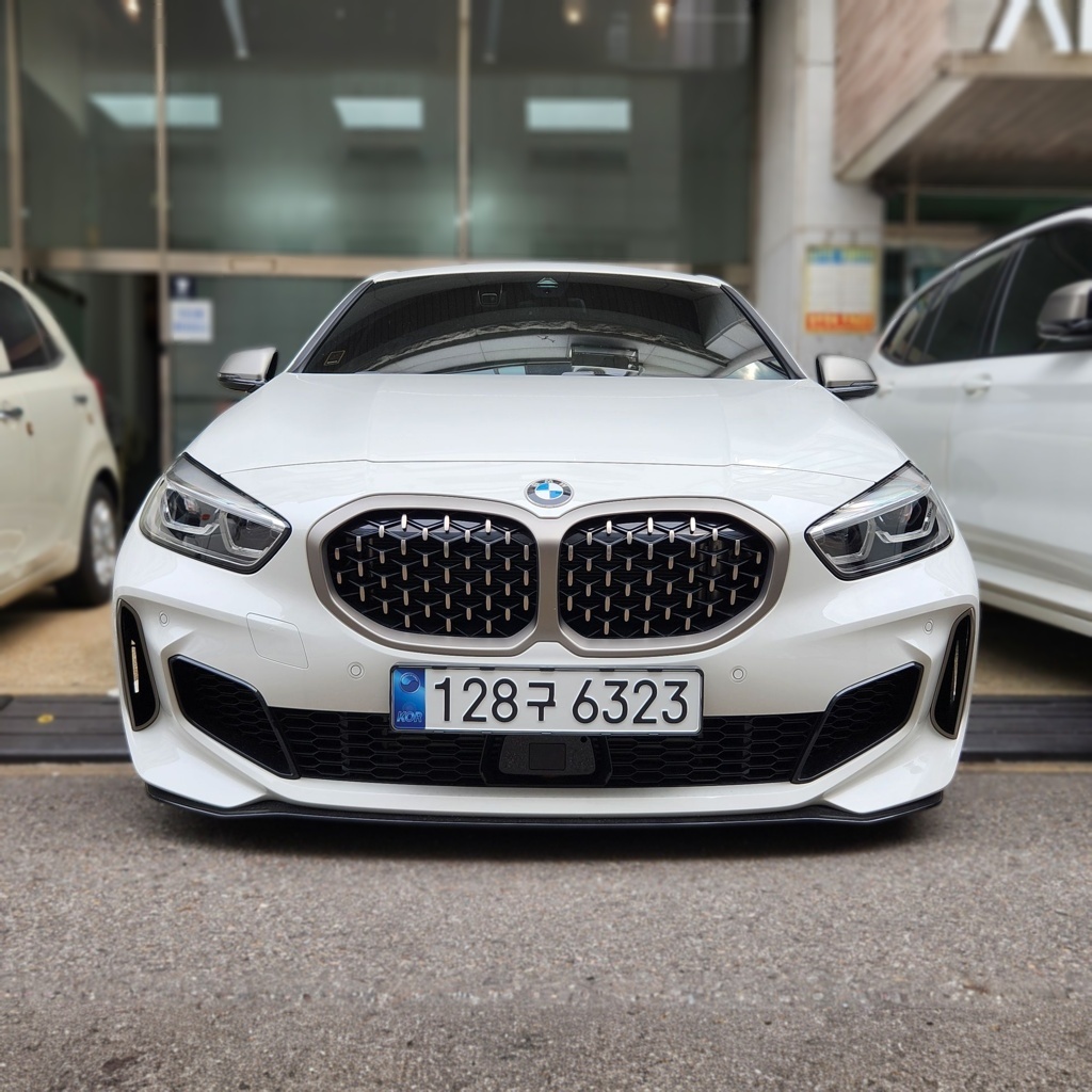 2023 BMW 1 SERIES (F40) M135i xDrive — photograph 1 of 1