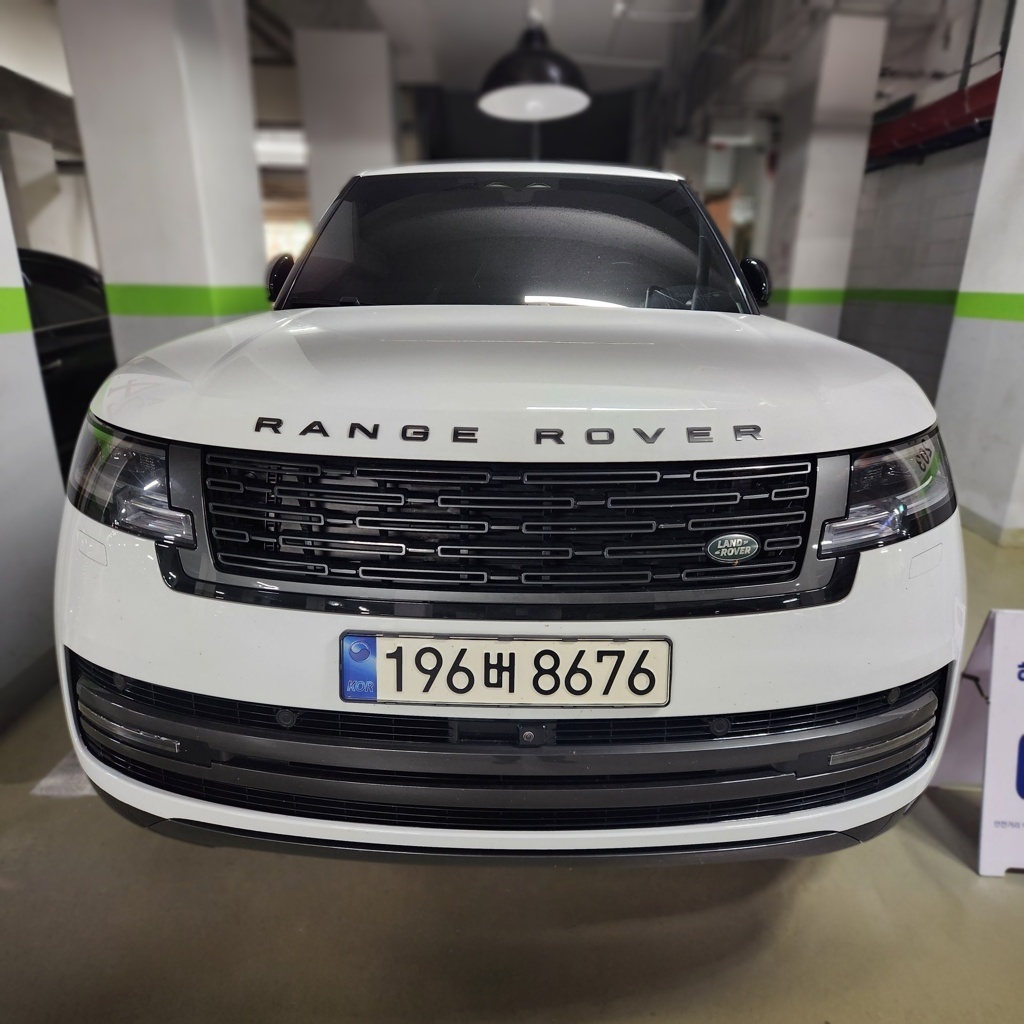 2024 Land Rover Range Rover 5 Generation P530 Autobiography LWB — photograph 1 of 1