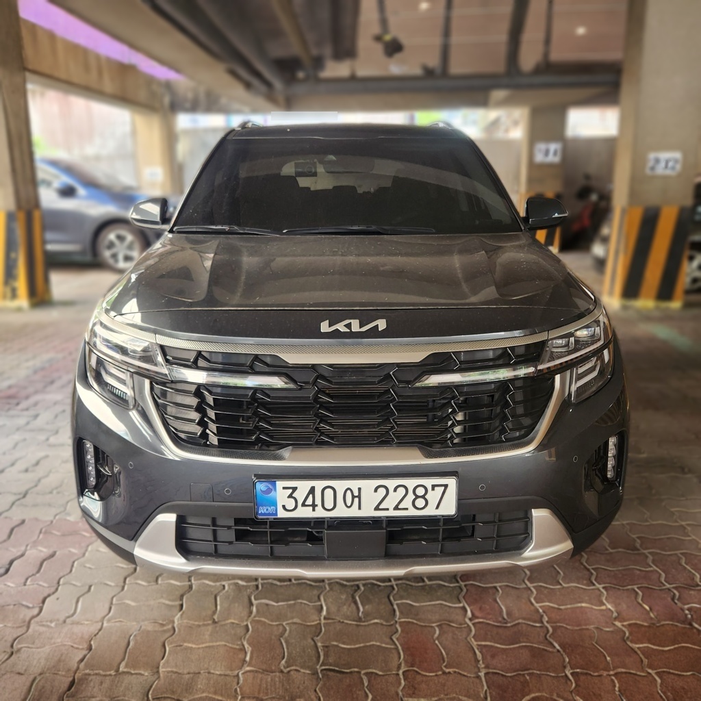 2025 Kia The New SELTOS GASOLINE 1.6 Turbo 2WD Signature — photograph 1 of 1