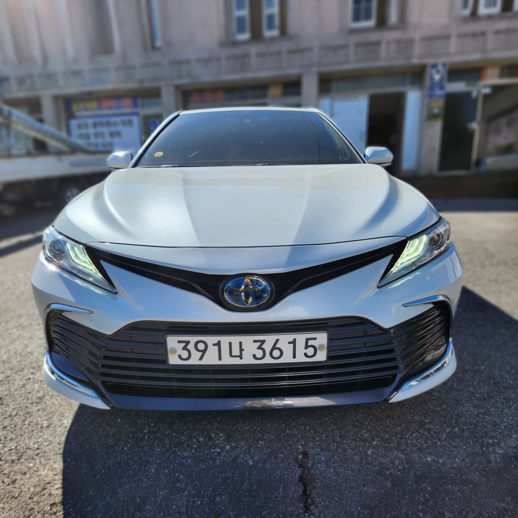 2022 TOYOTA CAMRY (XV70) 2.5 XLE Hybrid — photograph 1 of 1