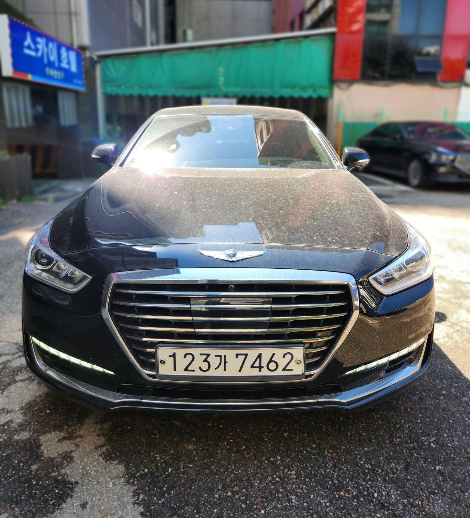 Genesis EQ900