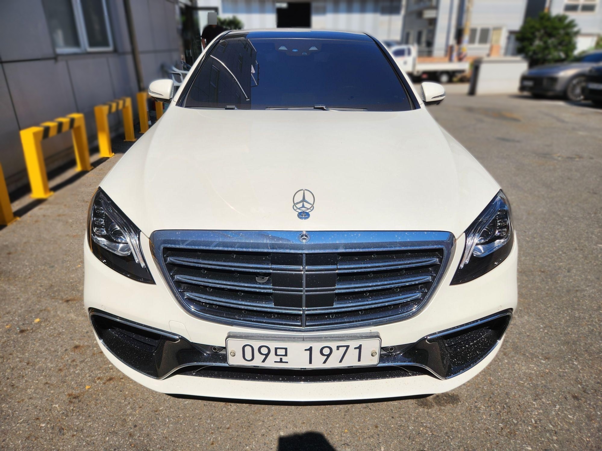 Mercedes-Benz S-Class (W222)