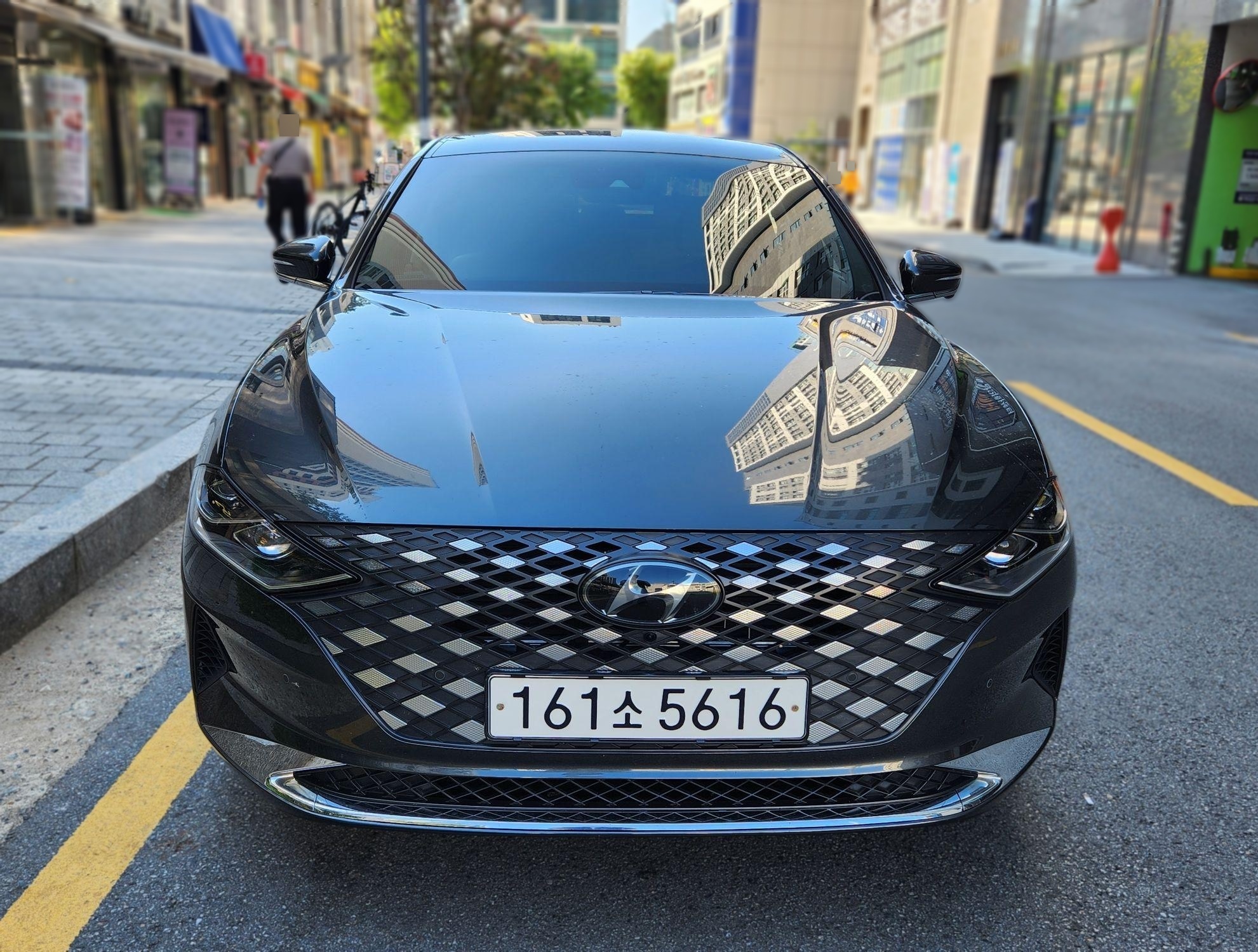 Hyundai The New Grandeur IG Hybrid