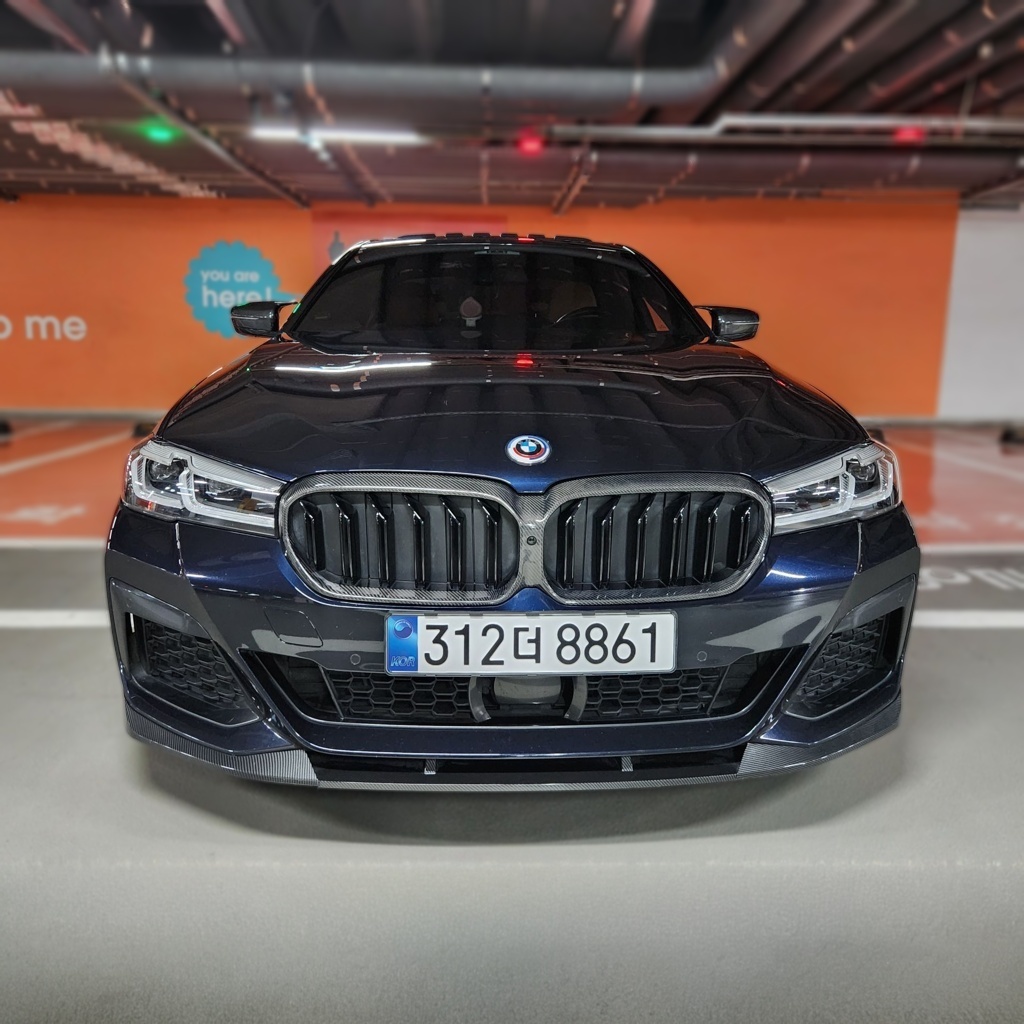 BMW 5 Series (G30)