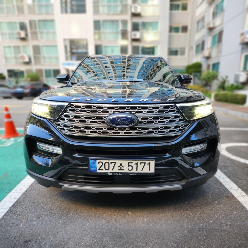2022 Ford EXPLORER 6 Generation 2.3 LIMITED 4WD — photograph 1 of 1