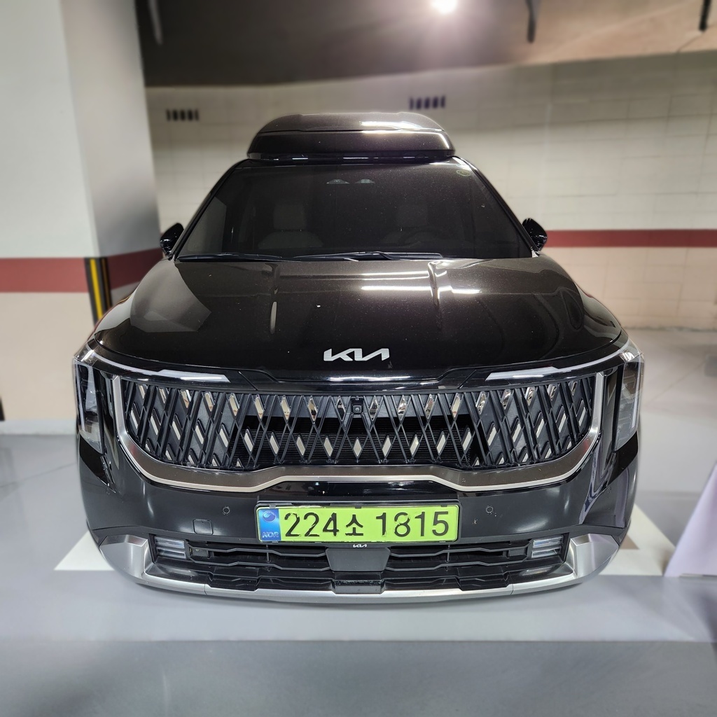 2024 Kia The New CARNIVAL (KA4) 3.5 Gasoline 4-seater High Limousine Signature — photograph 1 of 1