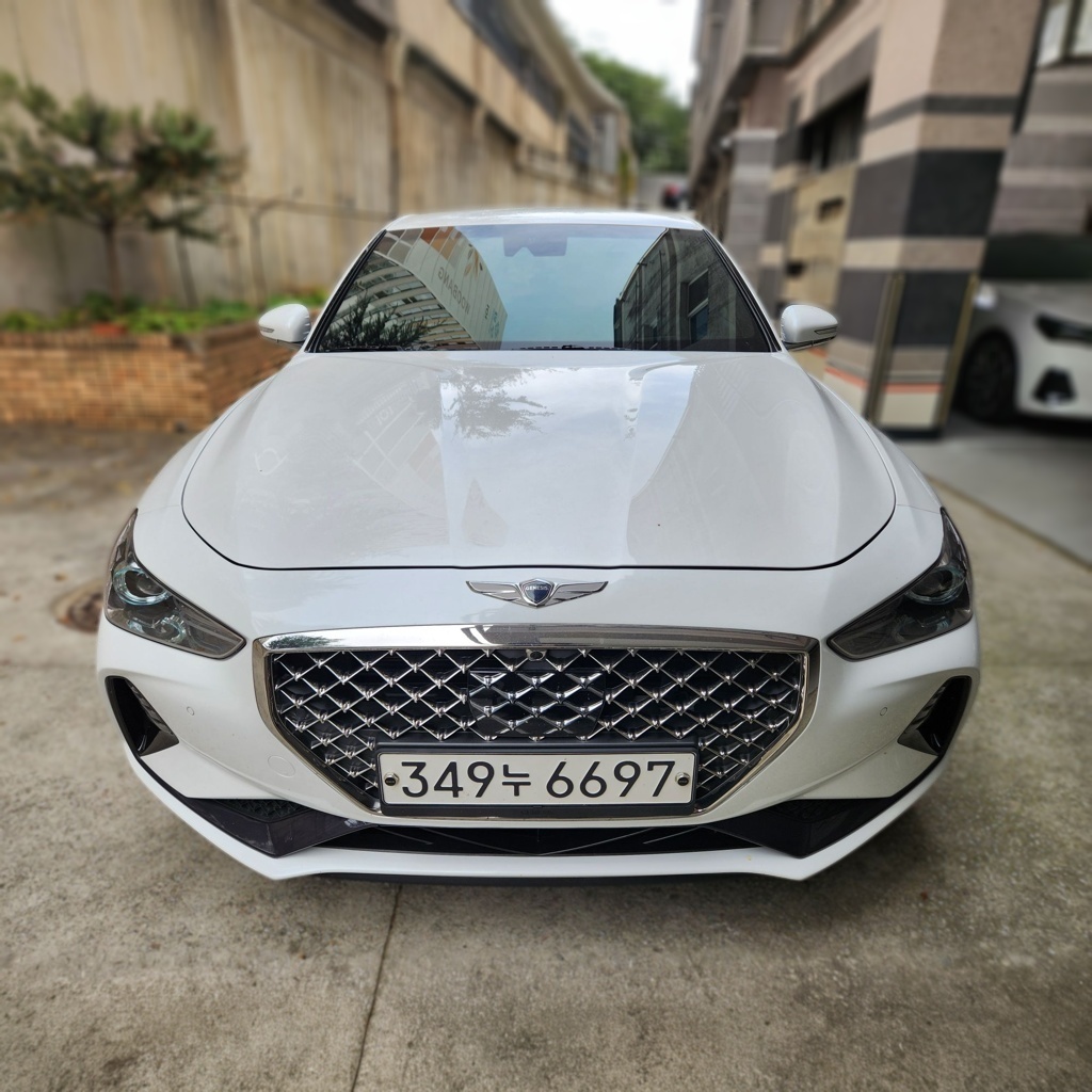 Genesis G70