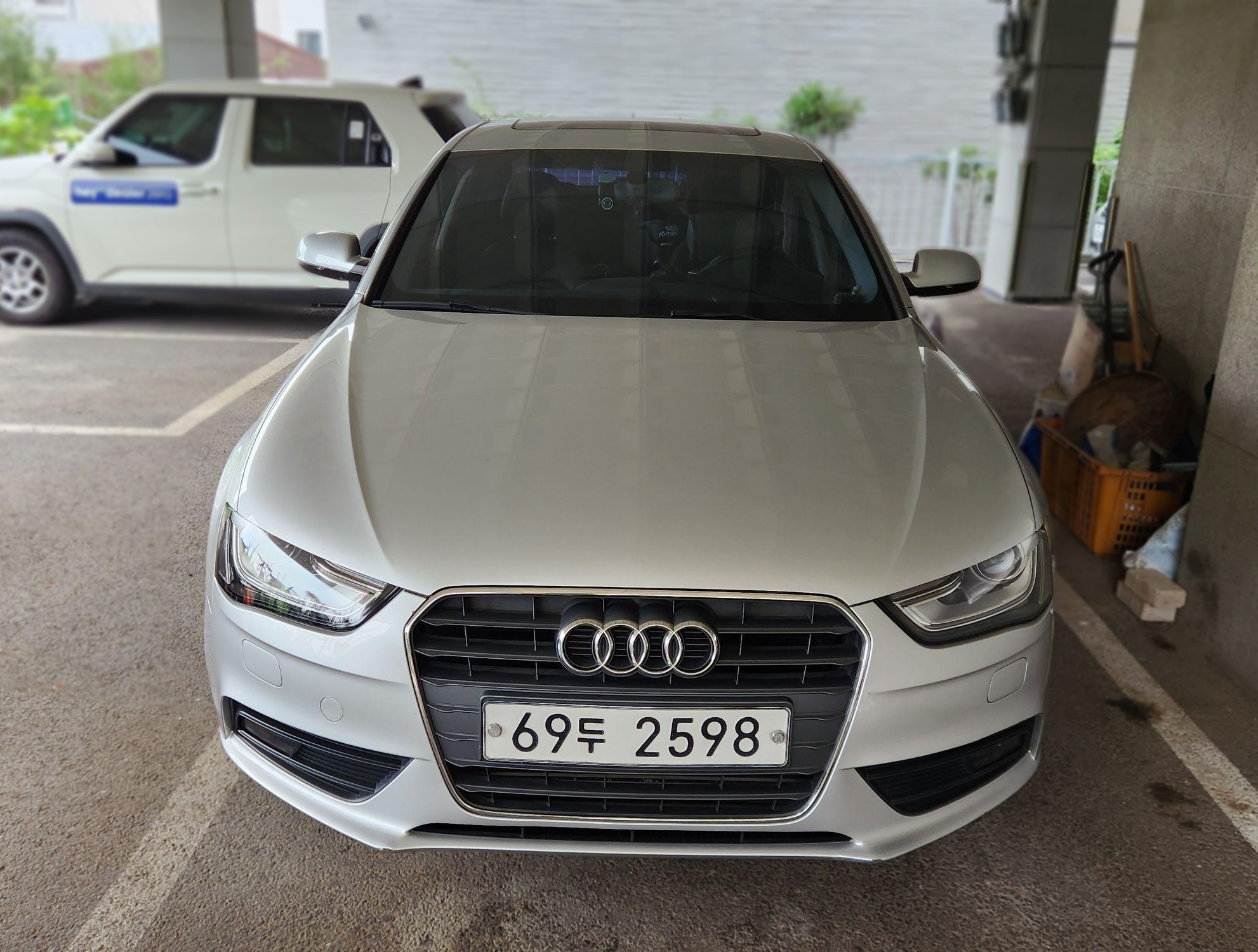 Audi A4 (B8)