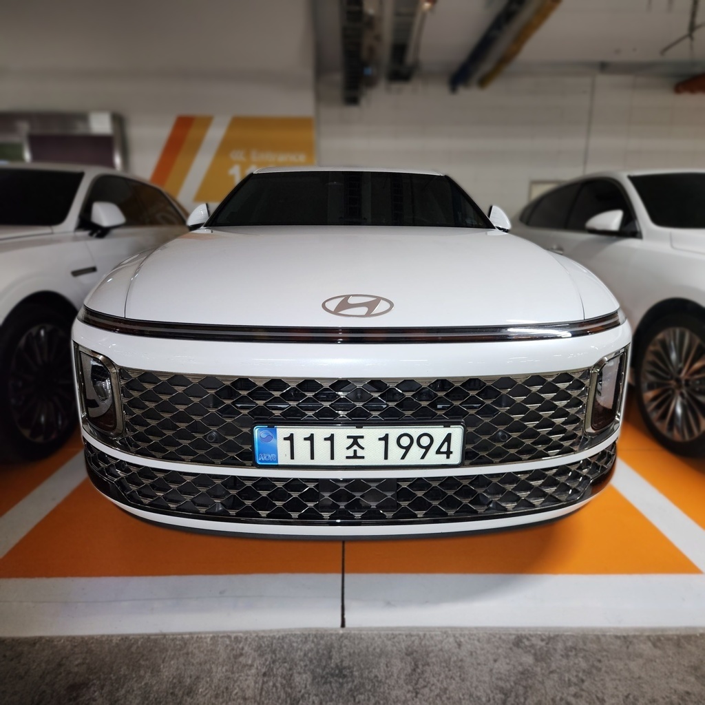 2025 Hyundai The All New Grandeur Hybrid (GN7) Calligraphy — photograph 1 of 1