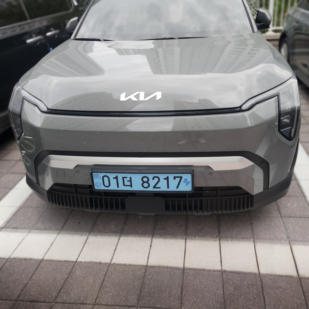 2026 EV3 Standard Air — photograph 1 of 1