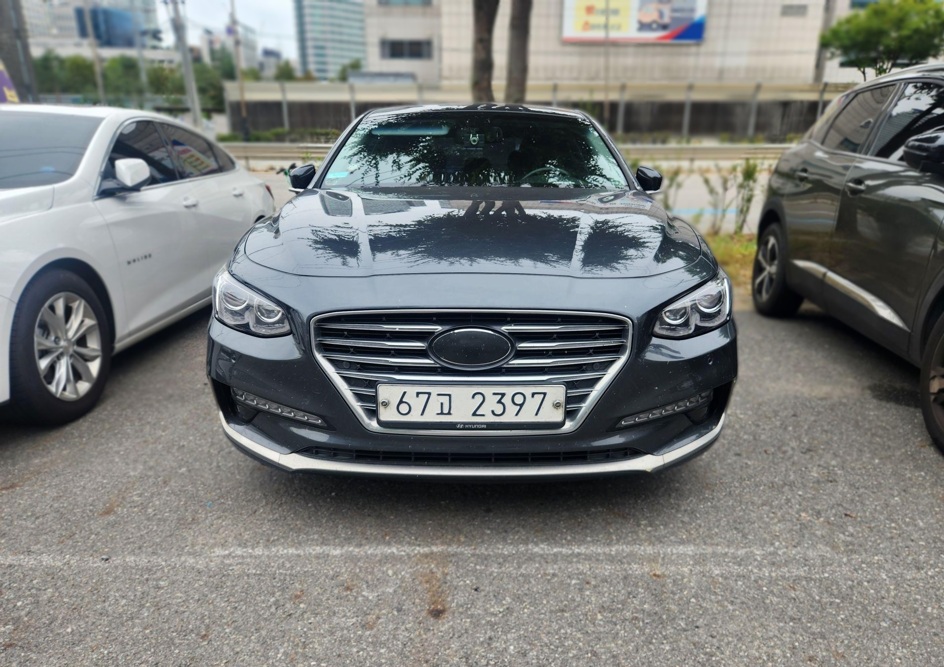 2018 Hyundai GRANDEUR IG Hybrid Premium — Korean import available from KcarDeals