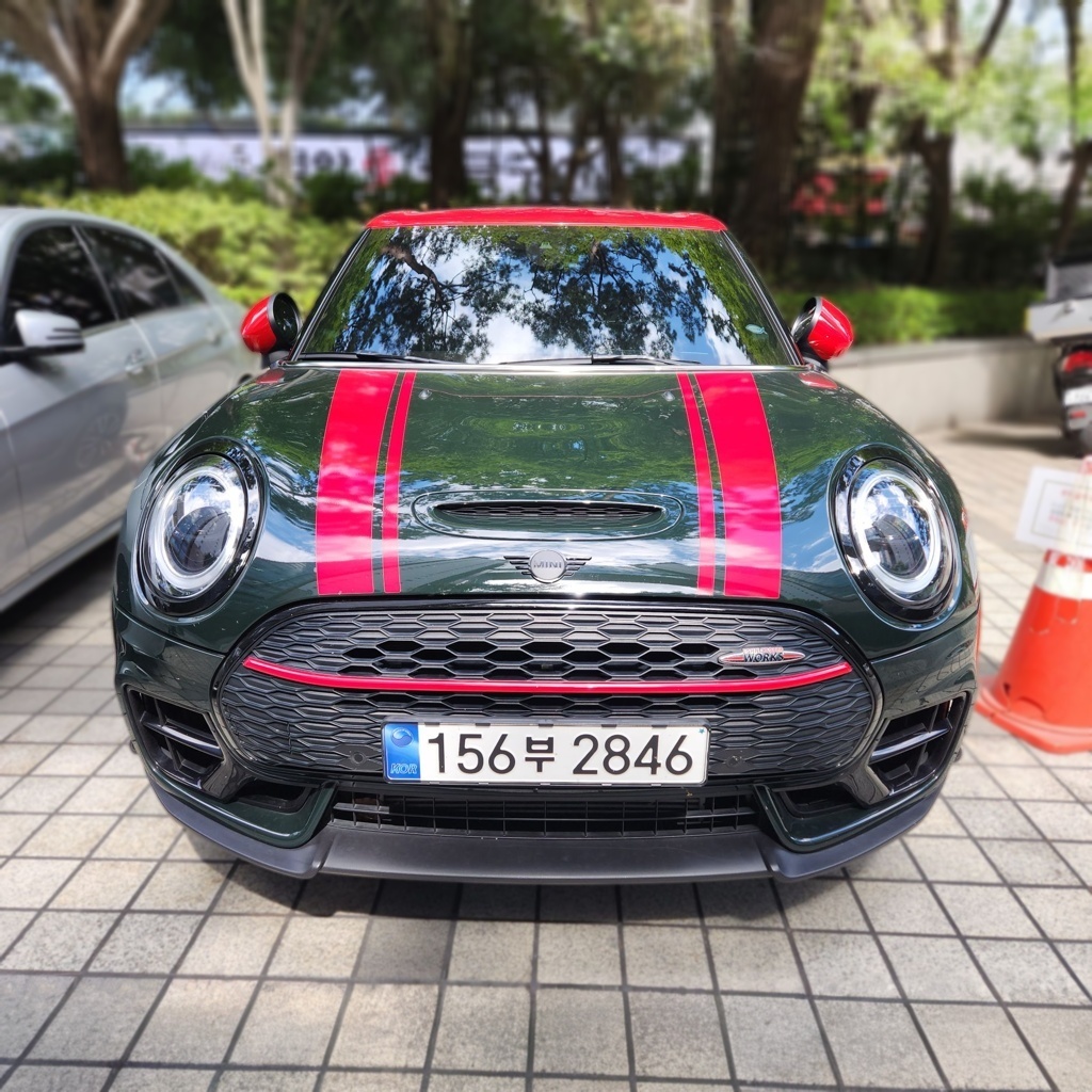 2023 MINI Clubman 2 Generation S JCW — photograph 1 of 1