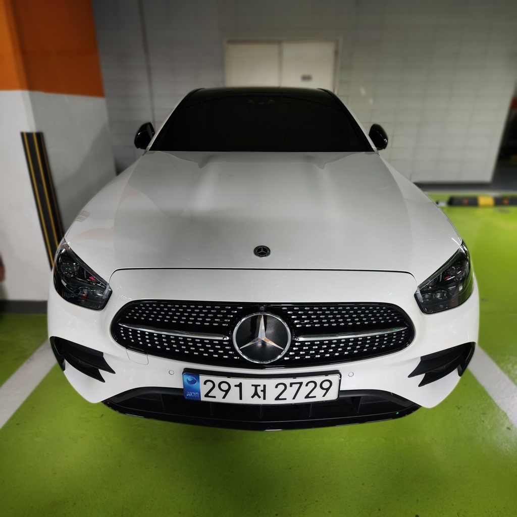 2023 Mercedes-Benz E350 4MATIC AMG Line — photograph 1 of 1