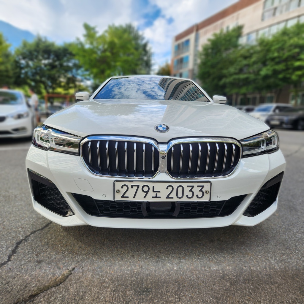BMW 5 Series (G30)