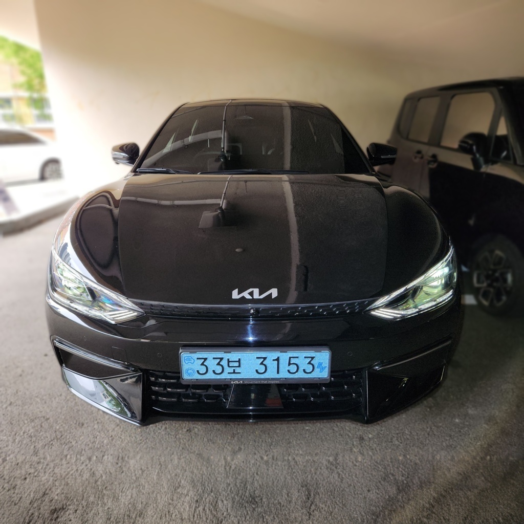 2022 Kia EV6 Long Range GT Line — photograph 1 of 1