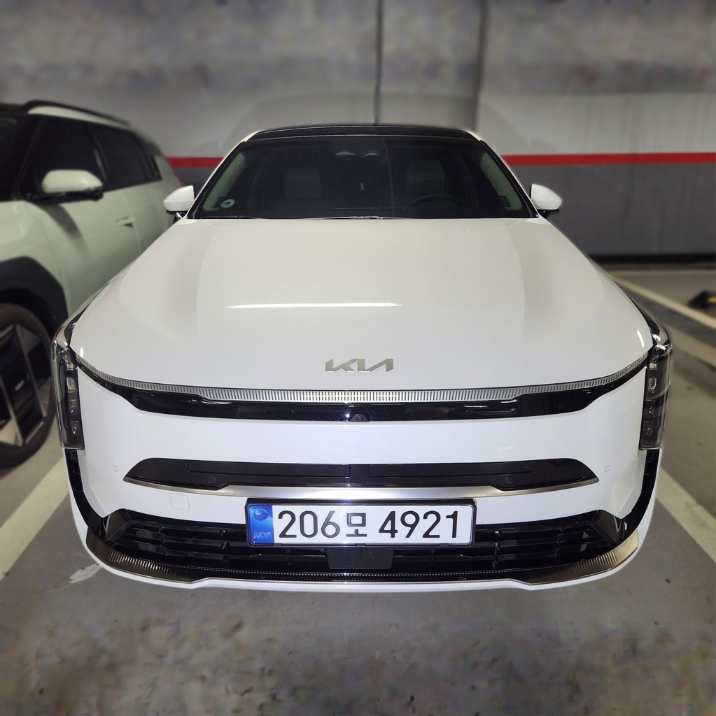 2025 Kia The New K8 1.6 TURBO Hybrid Signature — photograph 1 of 1