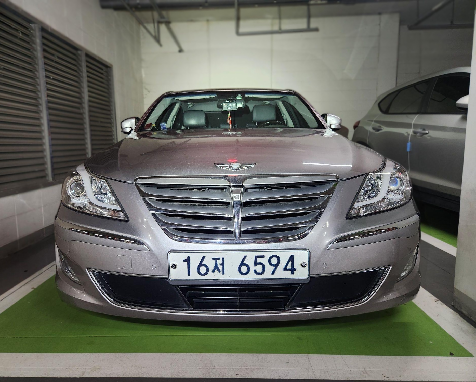 2013 Genesis BH330 Premium Special