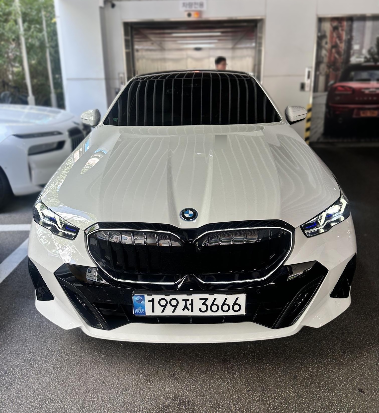 BMW 5 Series (G60)
