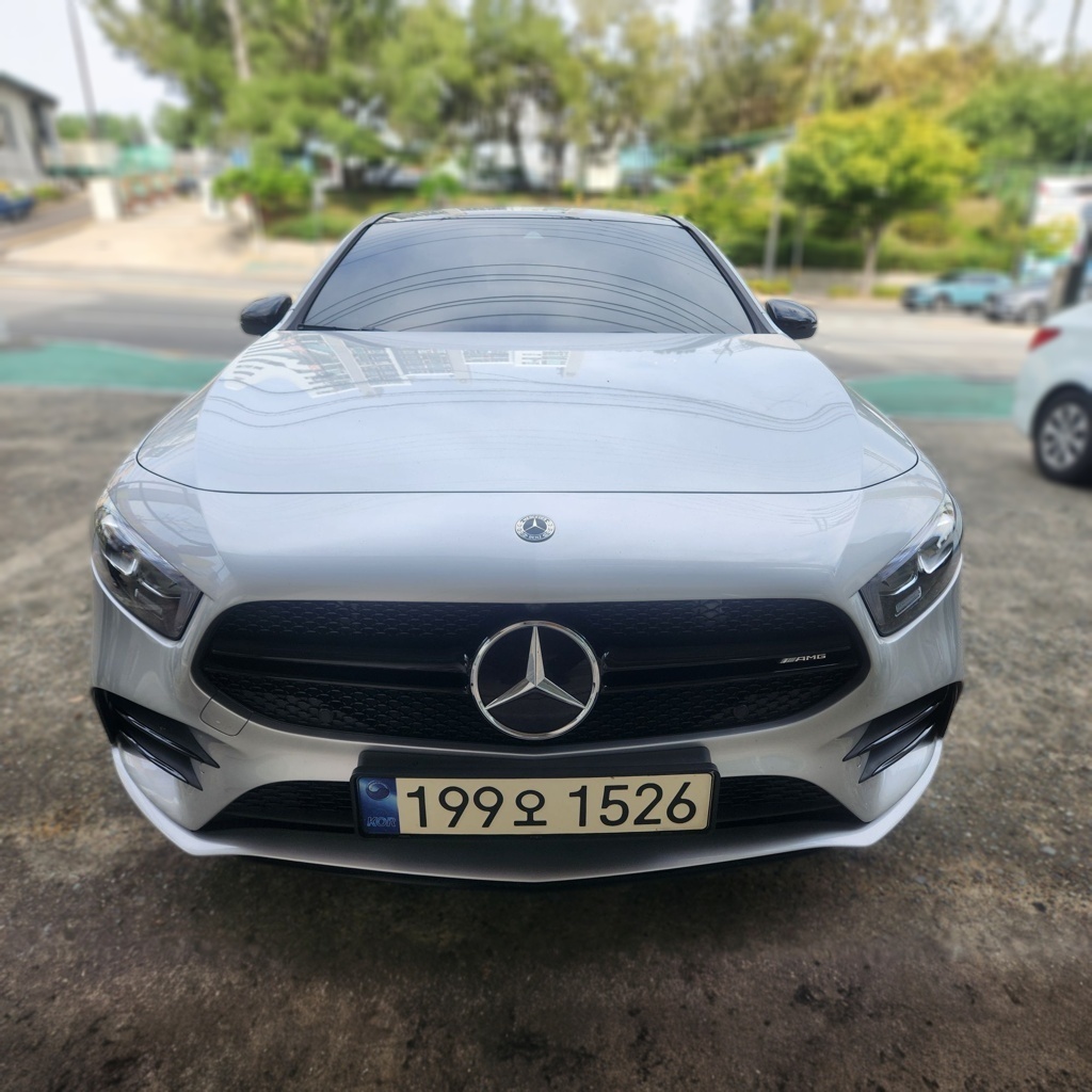 2022 Mercedes-Benz AMG A35 4MATIC Sedan — photograph 1 of 1